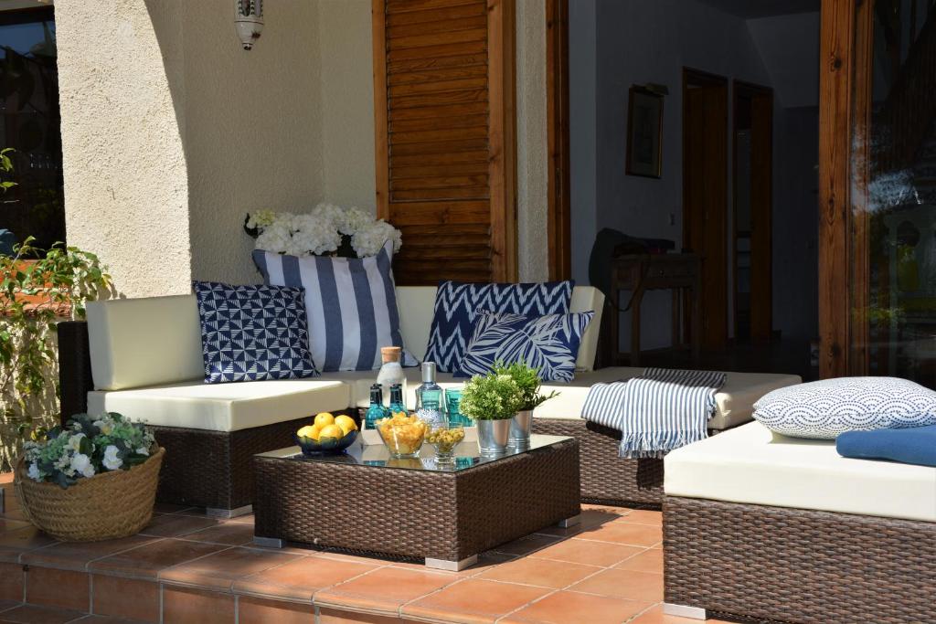 Villa Sitges Colibri at 10 min Walk Beaches - Center City Amaizing Garden Pool XXL Private Tenis Piste photo 4