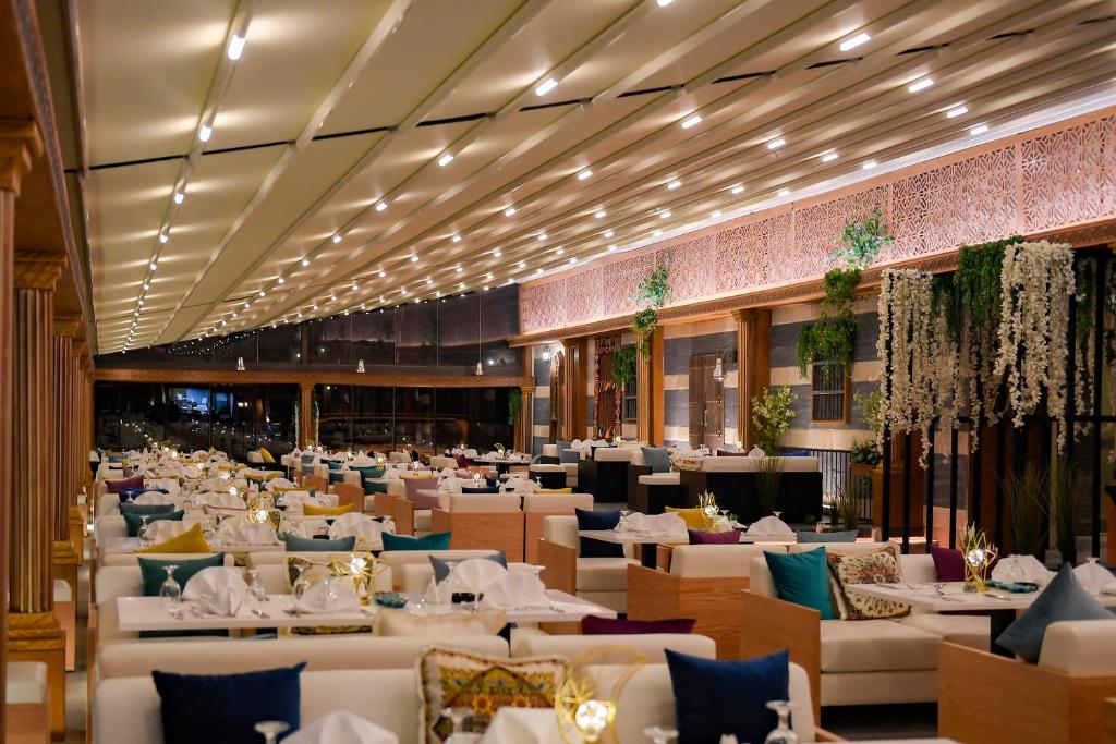 The Palms Beach Hotel & Spa photo 3