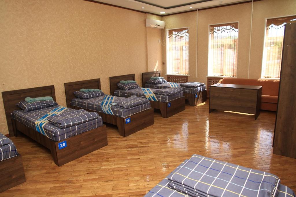 Номер (Кровать в общем 6-местном номере), Yellow Hostel Dushanbe