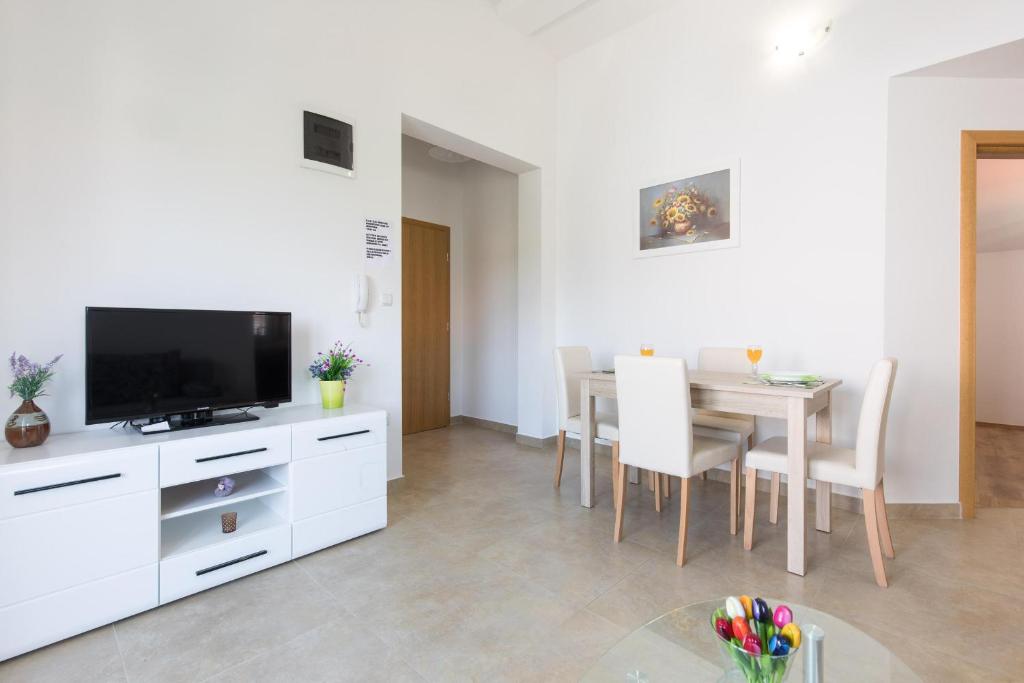 Apartments Nino photo 4