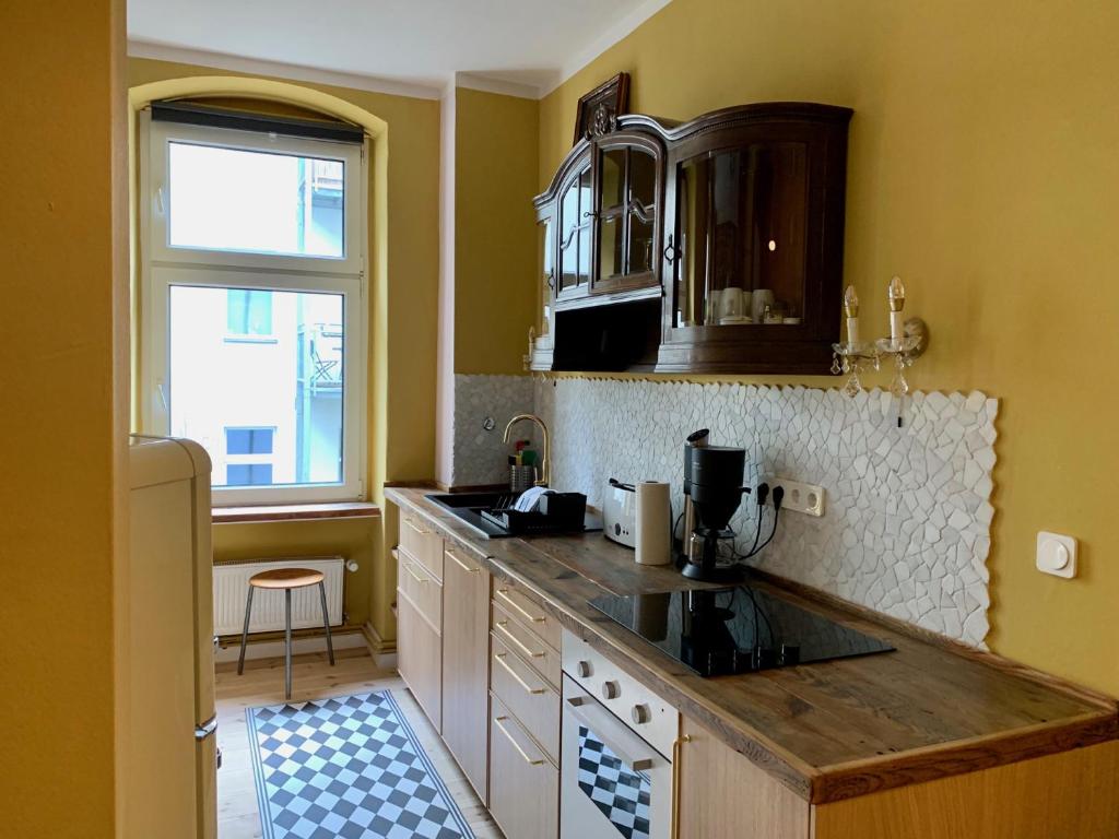 Апартаменты (Улучшенные апартаменты с 1 спальней и балконом), Brilliant Apartments