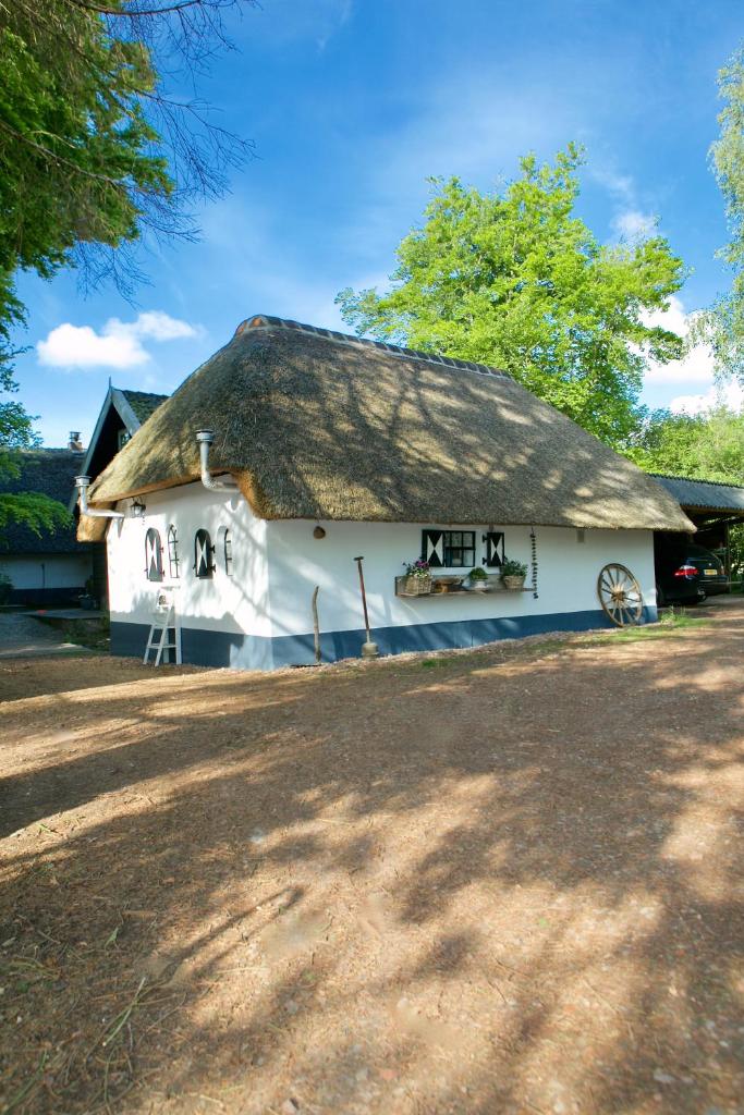 Bakhuisje op de Veluwe photo 3