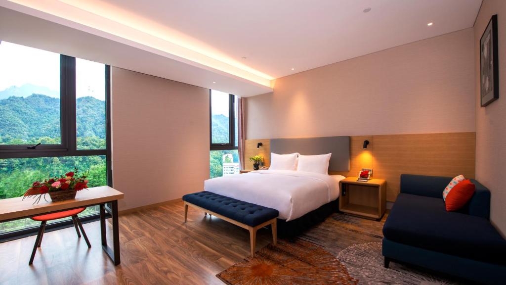 Holiday Inn Express Luanchuan, an IHG Hotel photo 2