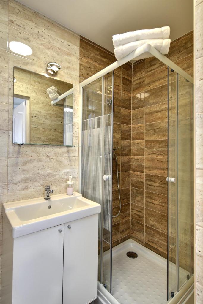 Апартаменты (Апартаменты с 1 спальней и балконом), William's Guesthouse and Hostel