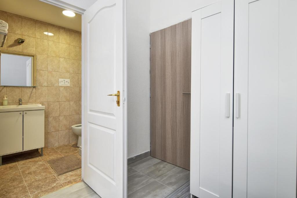 Апартаменты (Апартаменты Делюкс), William's Guesthouse and Hostel