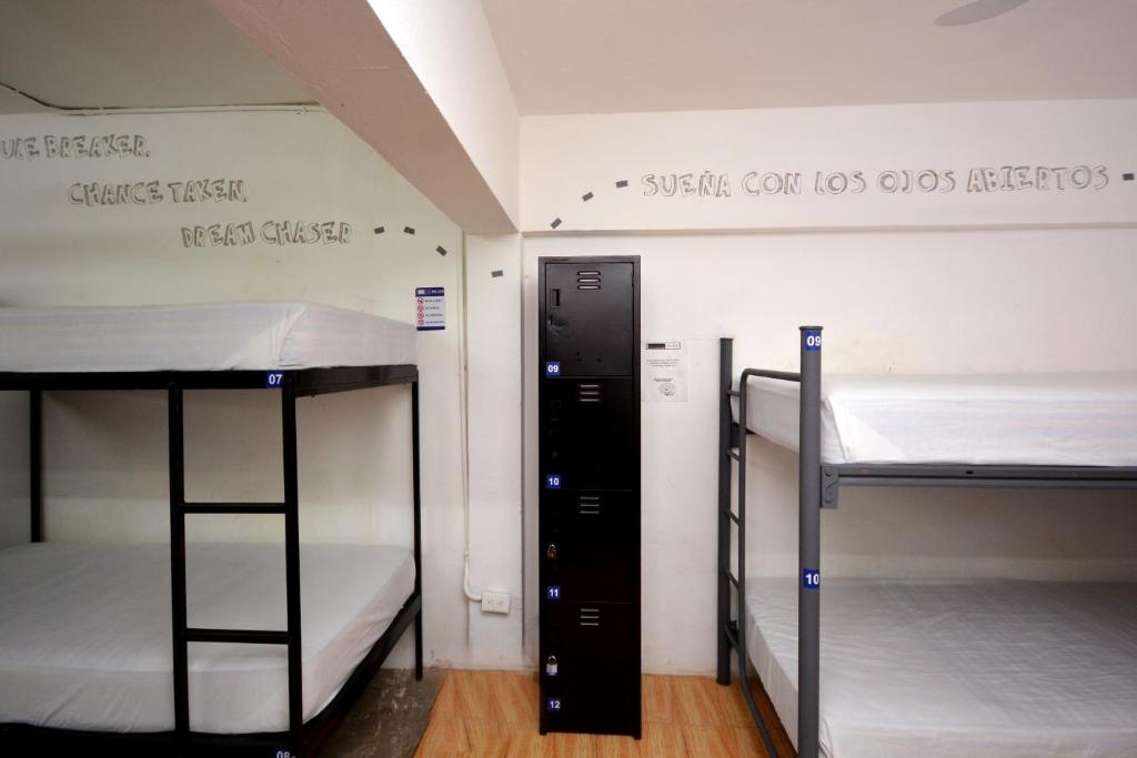 Номер (Односпальная кровать в общем номере для мужчин и женщин), Hostel 6/15