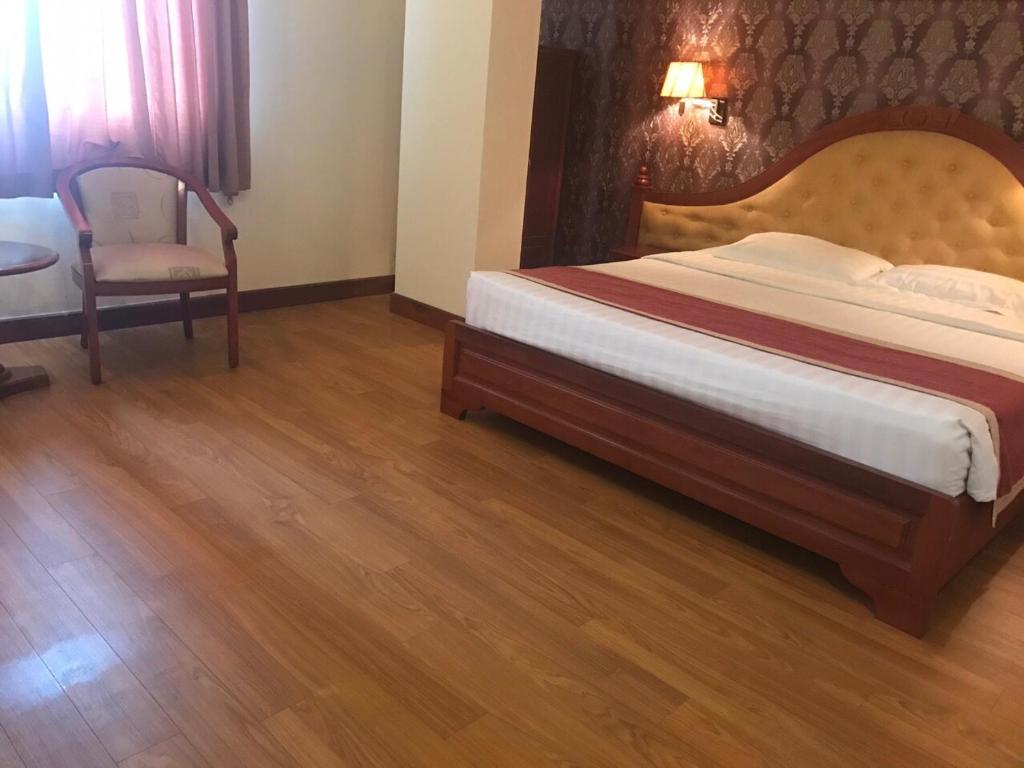Двухместный (Двухместный номер Делюкс с 1 кроватью), Hoang Yen Hotel