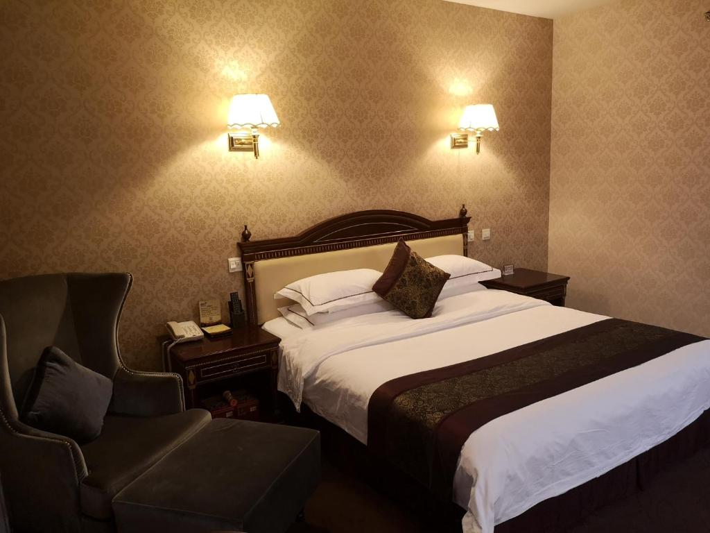 Двухместный (Business Double Room-China Mainland citizens with Chinese ID card only), Beijing Commercial Business Hotel