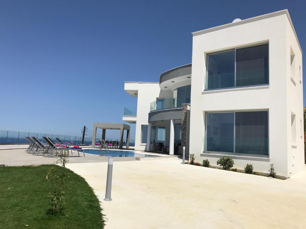 Elite Sea View Villa photo 3