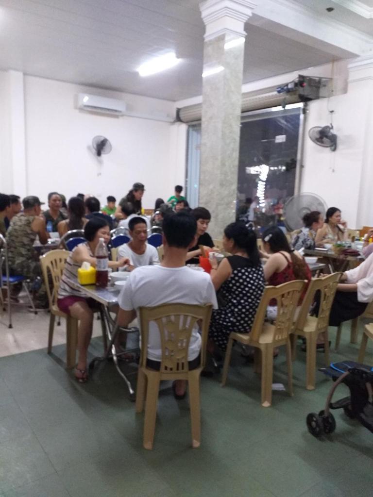 Khách Sạn Hồng Tấn