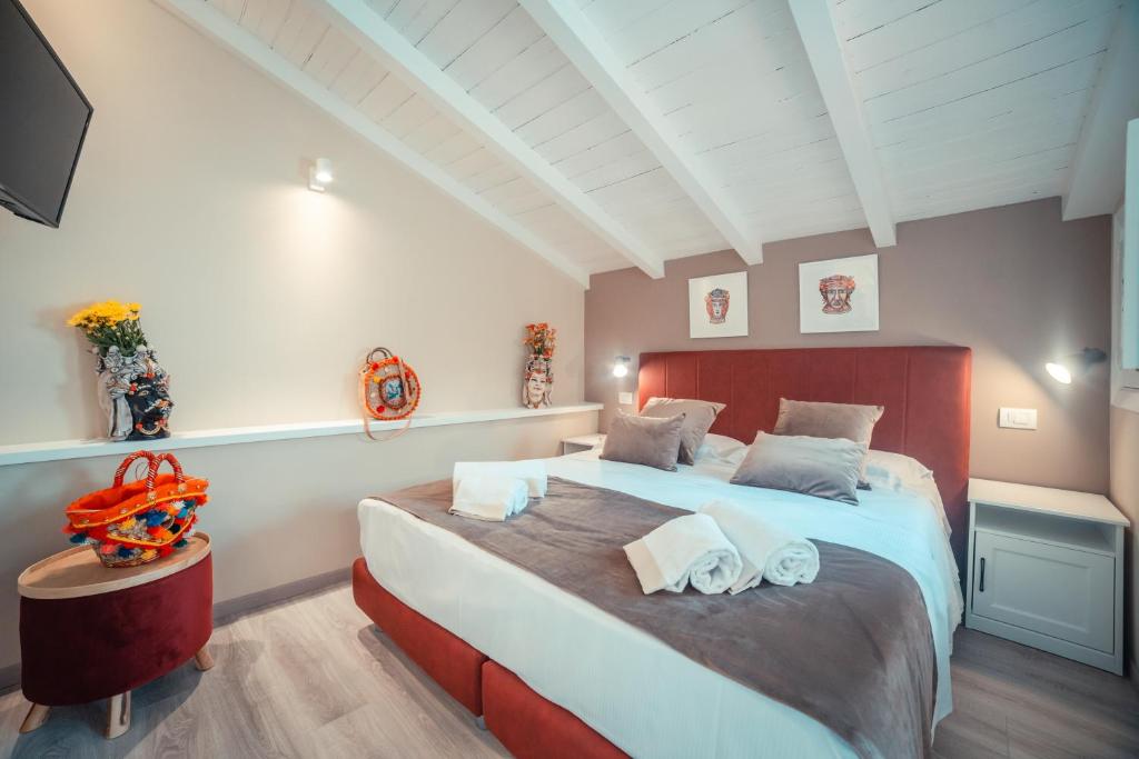 A'Coffa Rooms - Tap to explore photos