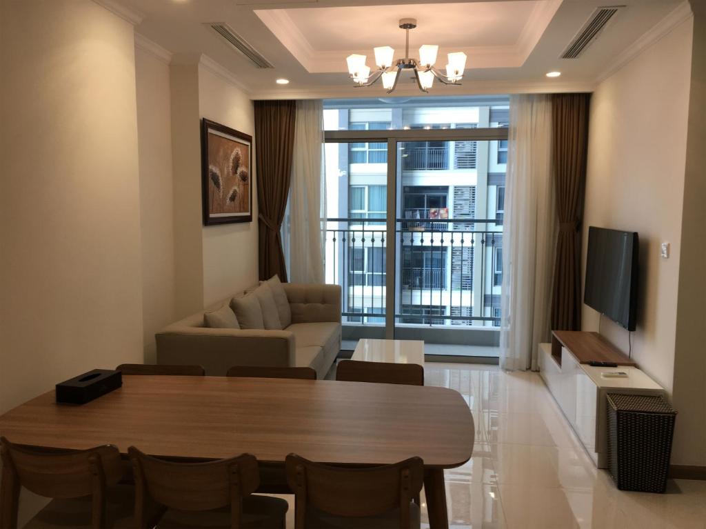 Апартаменты (Апартаменты с 2 спальнями), Capitalland's Service Apartment Landmark 4 Vinhomes