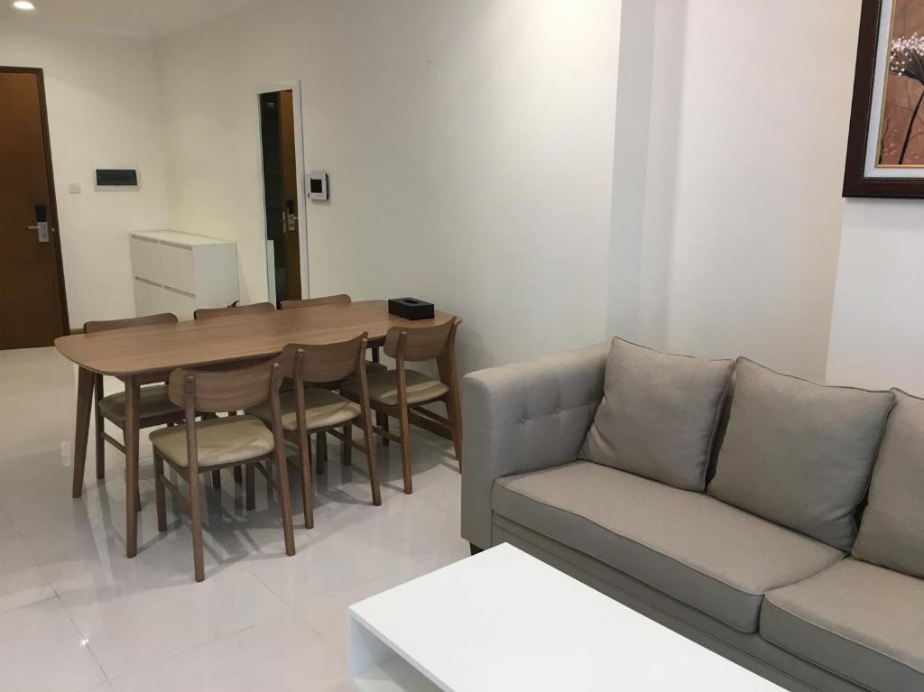 Апартаменты (Апартаменты с 2 спальнями), Capitalland's Service Apartment Landmark 4 Vinhomes