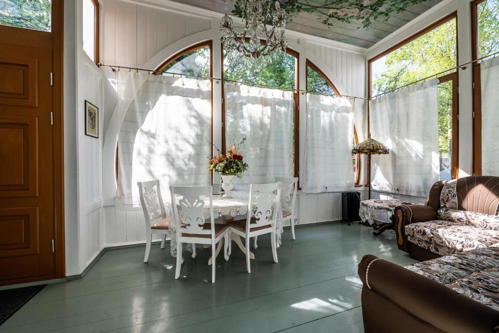 Veranda Suite photo 1