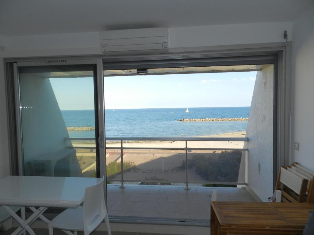 T2 PALAVAS LES FLOTS photo 2