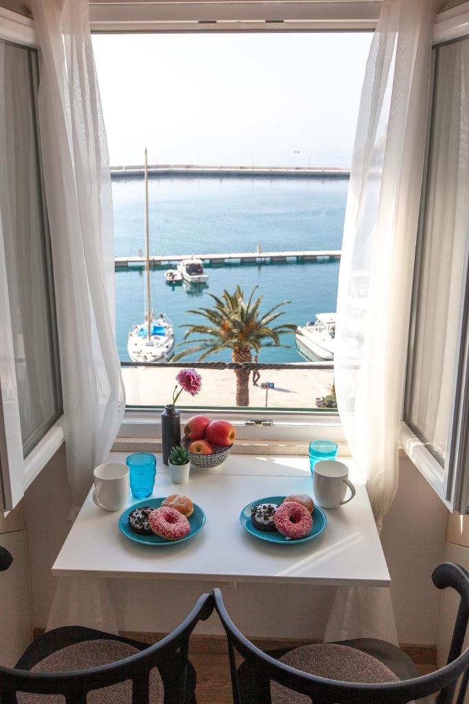 Seafront Center Apartment Fyaka photo 1