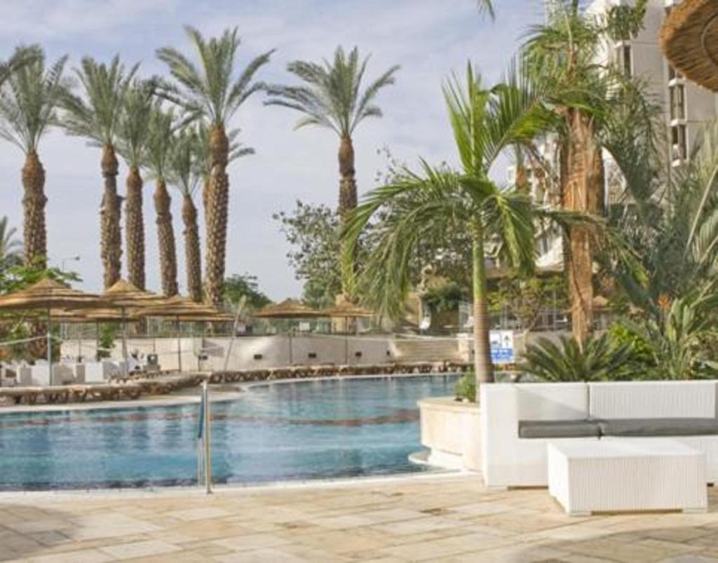 Royal Dead Sea - Hotel & Spa photo 2