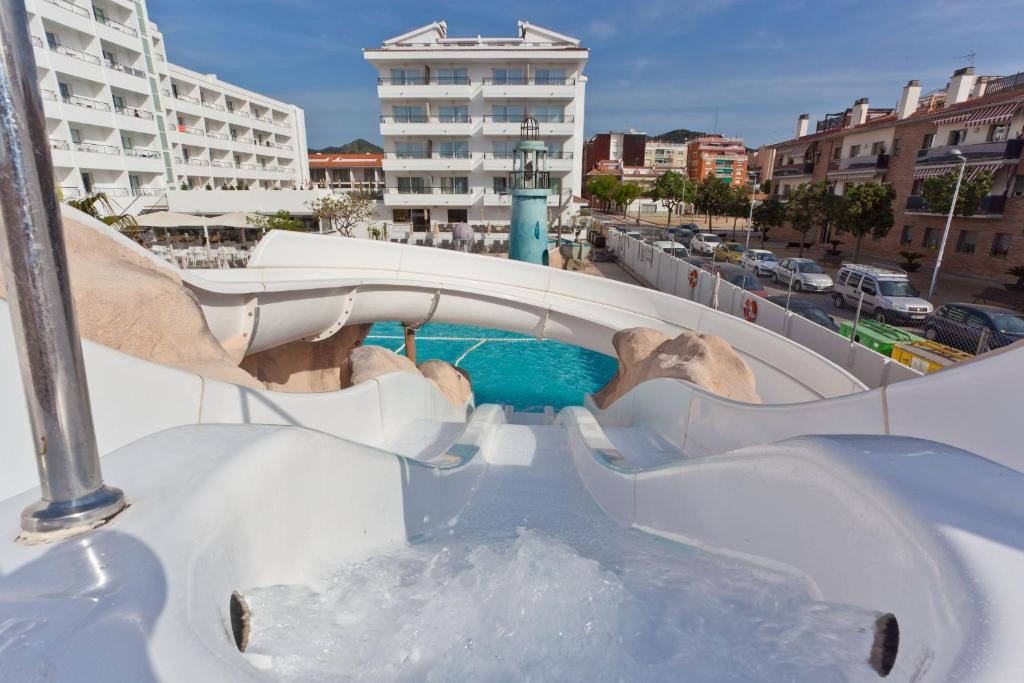 30º Hotels - Hotel Pineda Splash photo 3
