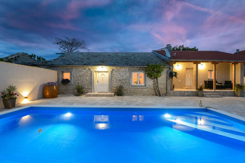 Villa Mandarin photo 4