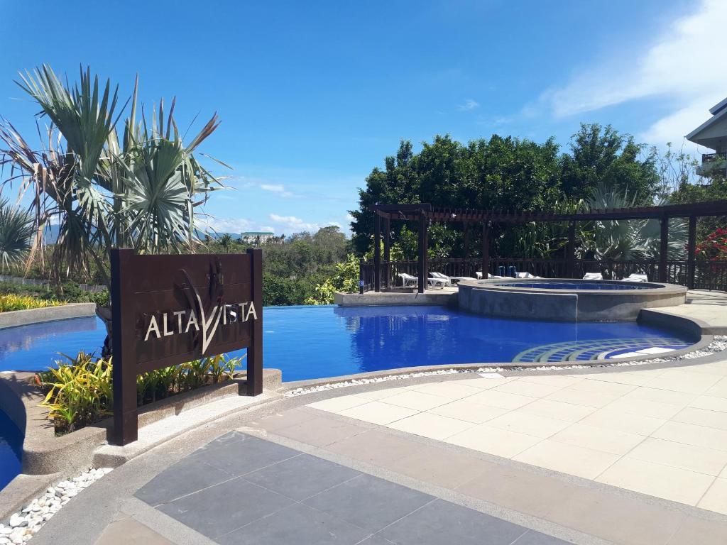 Unit 306 Alta Vista de Boracay by David photo 1