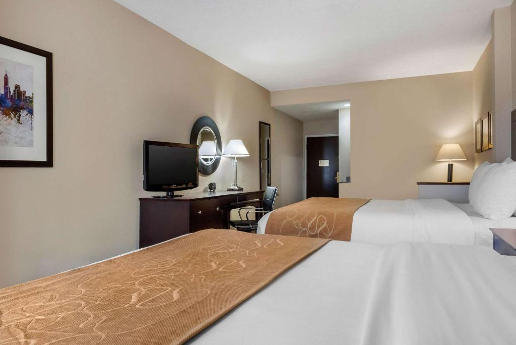 Comfort Suites Lafayette University Area photo 2