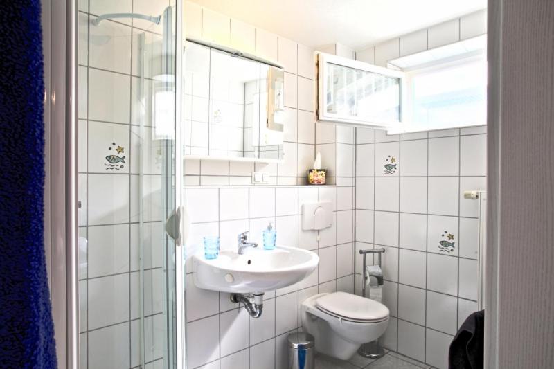 Private Room with own bathroom photo 2