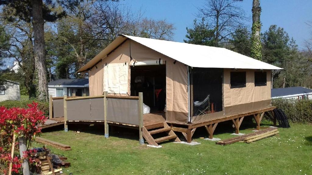 Camping Le Domaine Des Jonquilles photo 1