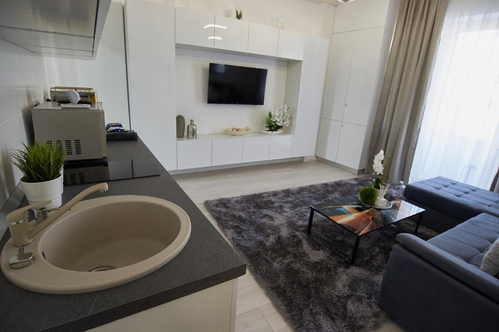 Metropole Apartments Old Town - Tap to explore photos