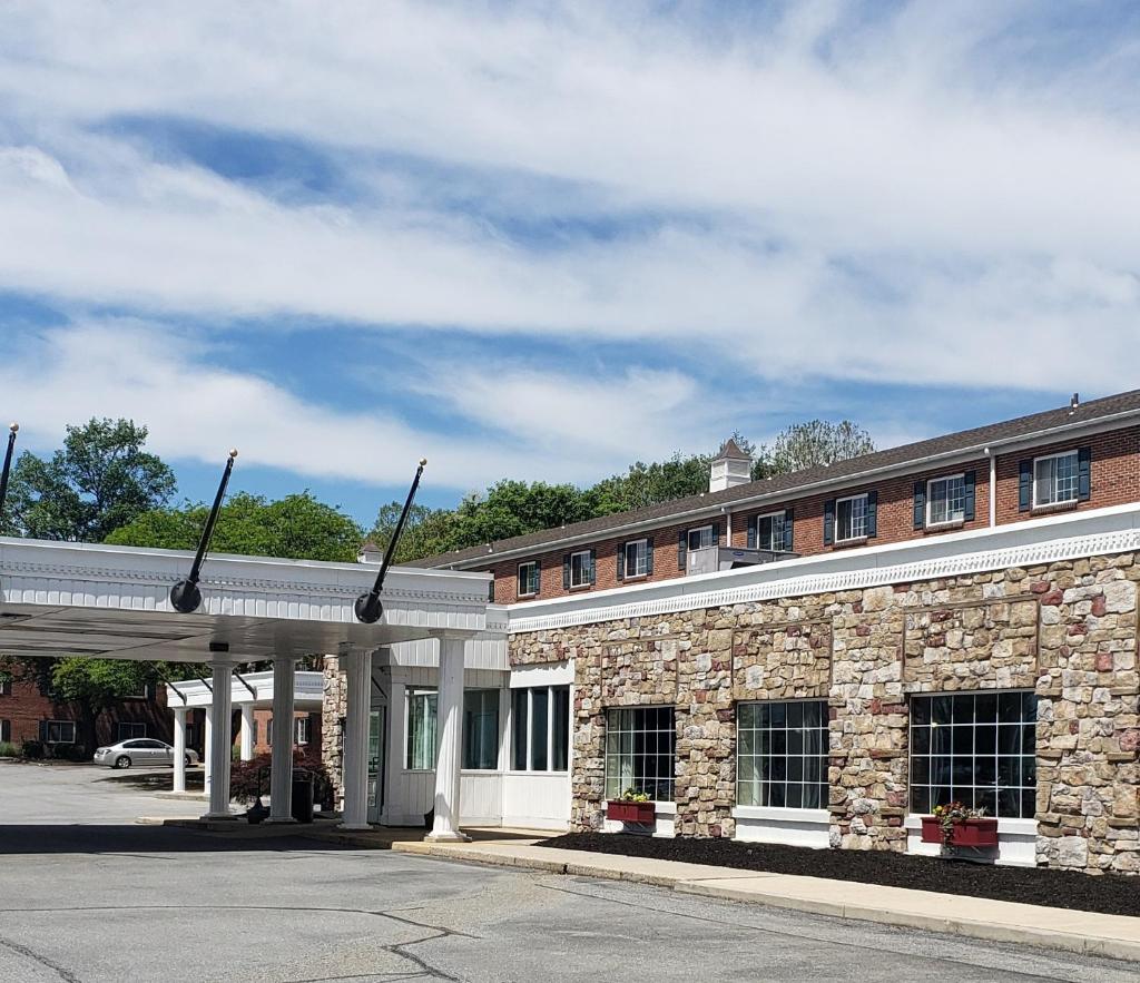 Heritage Hotel Lancaster image
