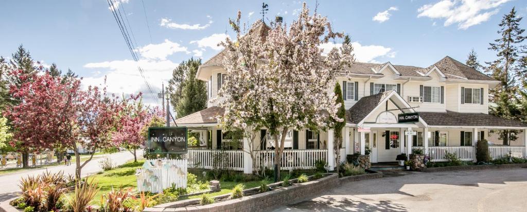 Inn on Canyon photo 2