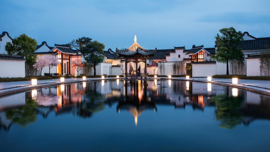 Banyan Tree Hotel Huangshan-The Ancient Charm of Huizhou, a Paradise photo 2
