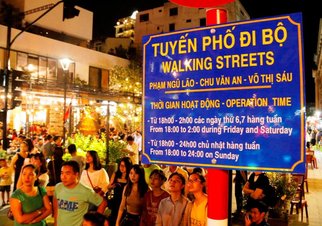 Khách sạn Star City