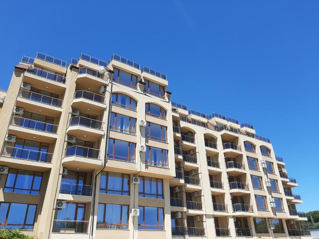Vesta Riviera - Free Parking photo 1