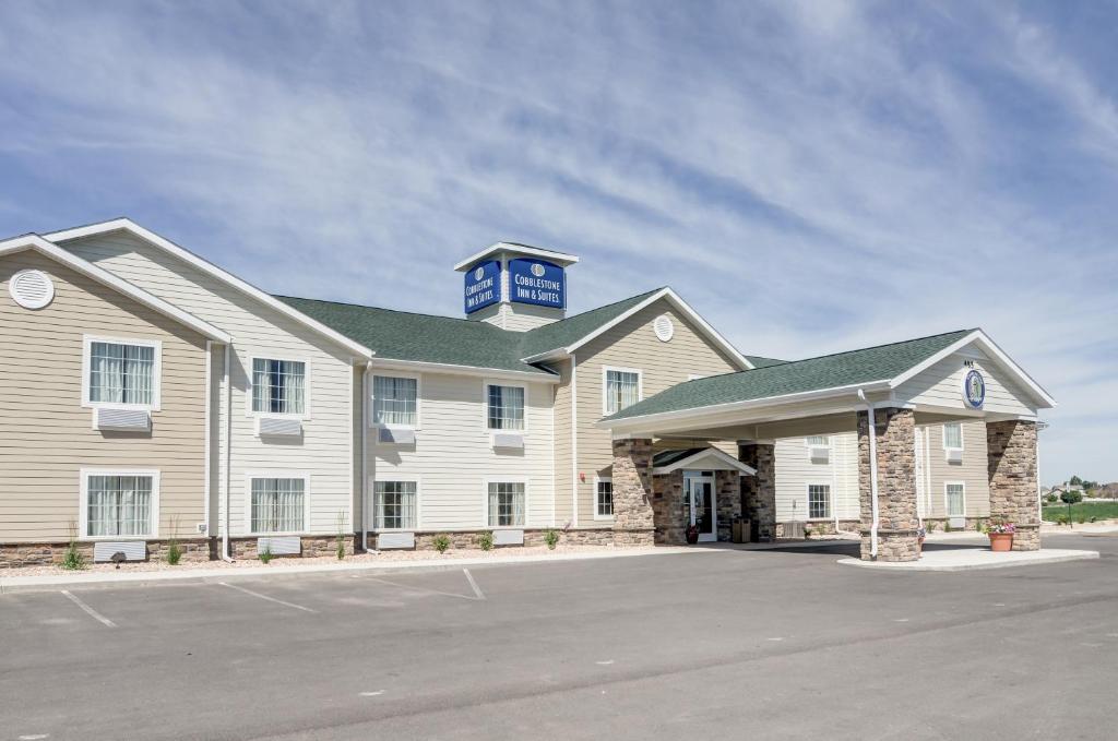 Cobblestone Inn & Suites - Eaton image