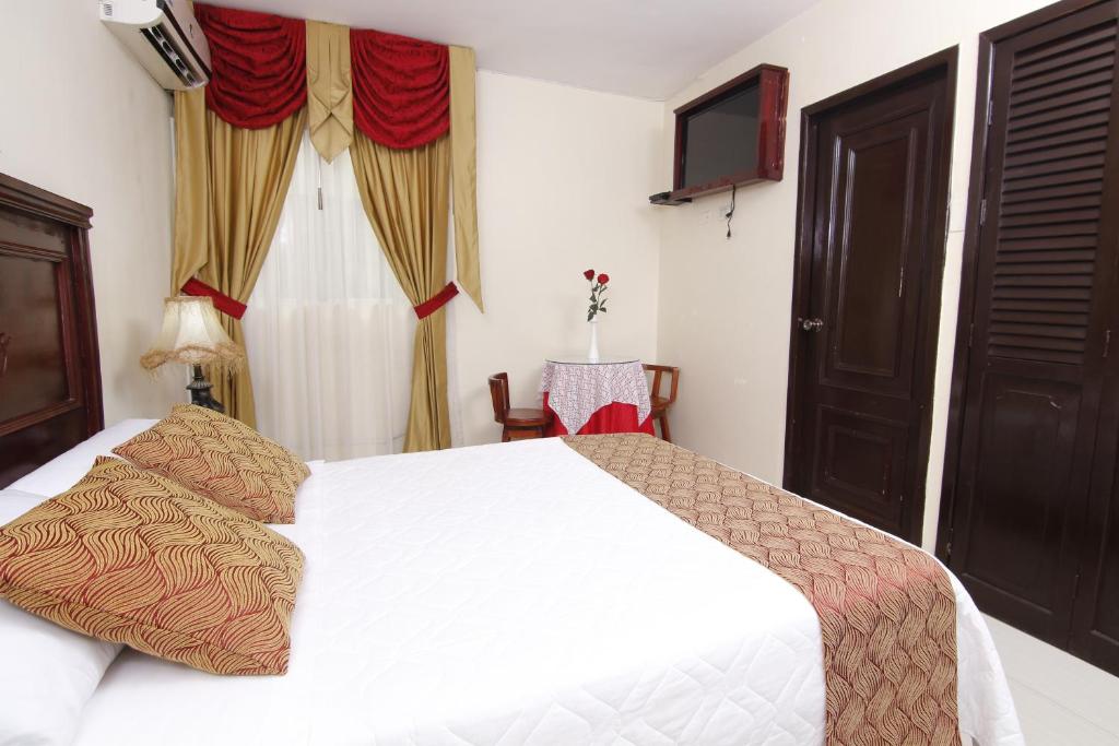 Hotel Flor de Liz photo 2