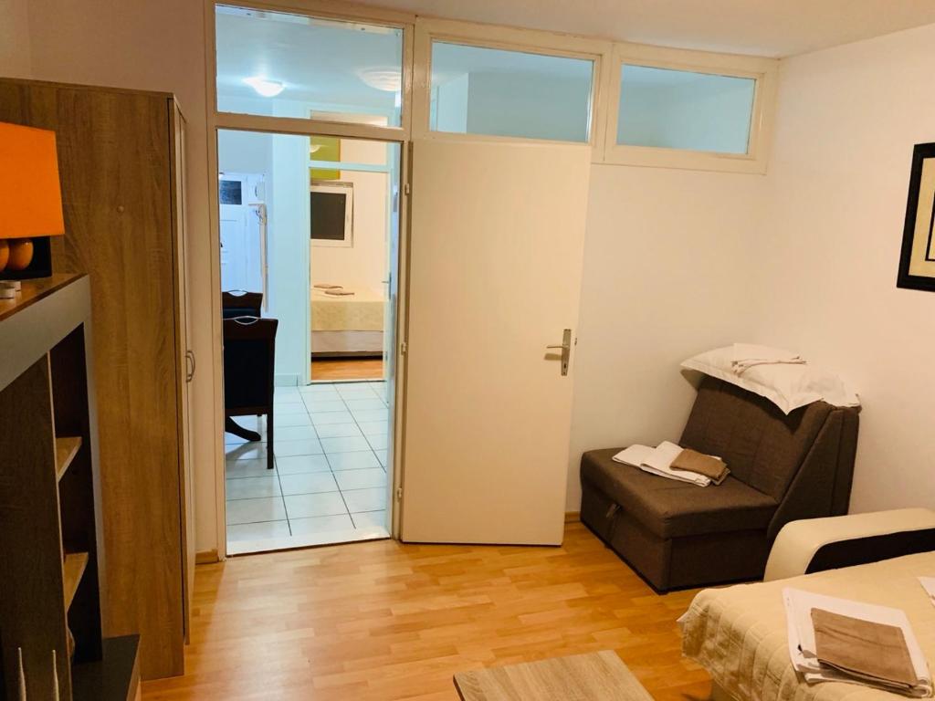 Апартаменты (Апартаменты), Apartment Oleander