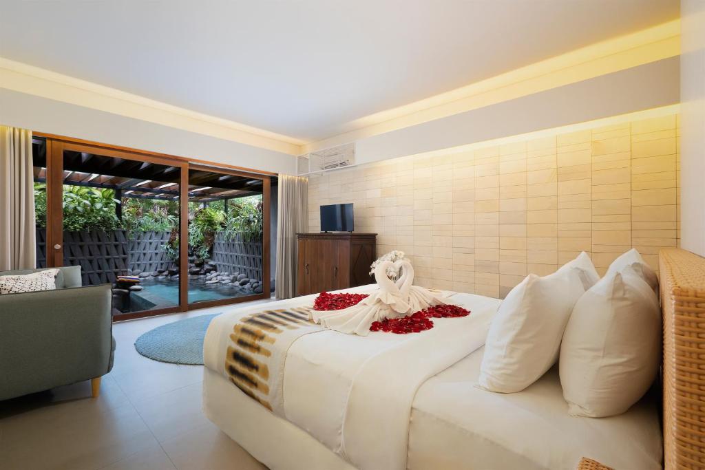 Сьюит (Представительский люкс с небольшим бассейном), The Kemilau Hotel & Villa Canggu
