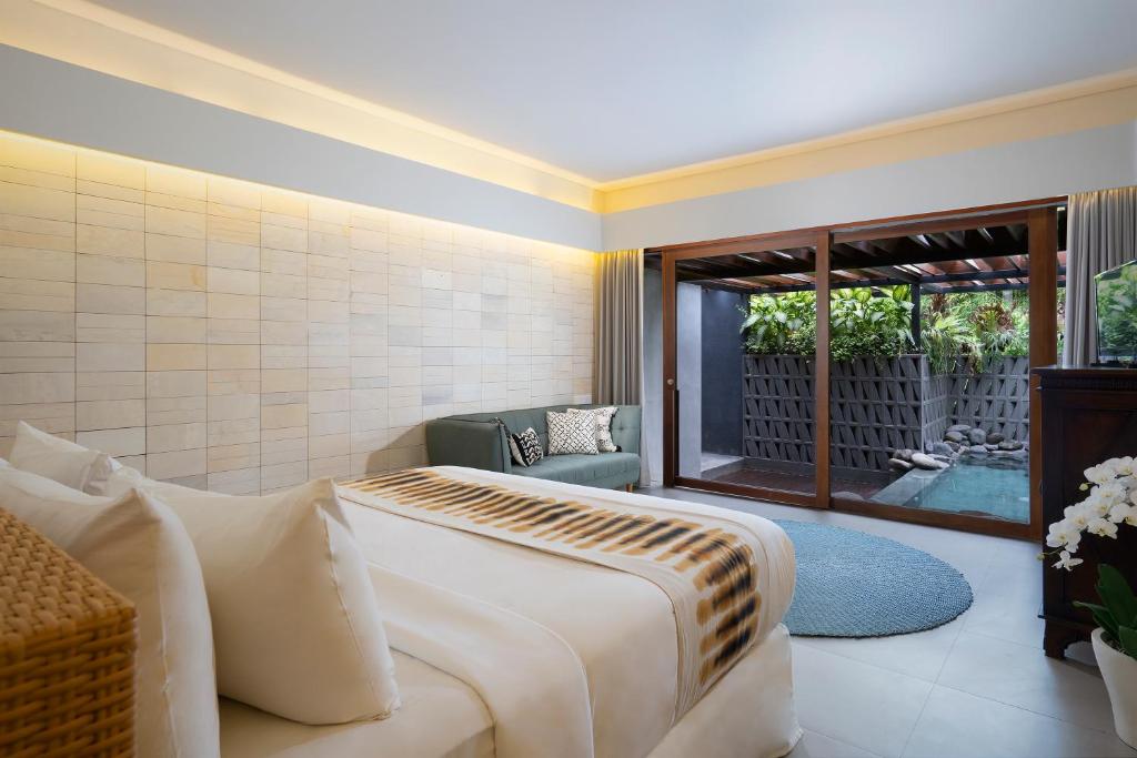 Сьюит (Представительский люкс с небольшим бассейном), The Kemilau Hotel & Villa Canggu