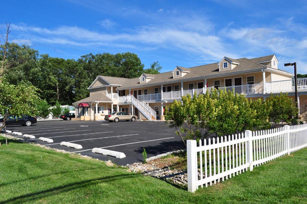 At 9 Motel image