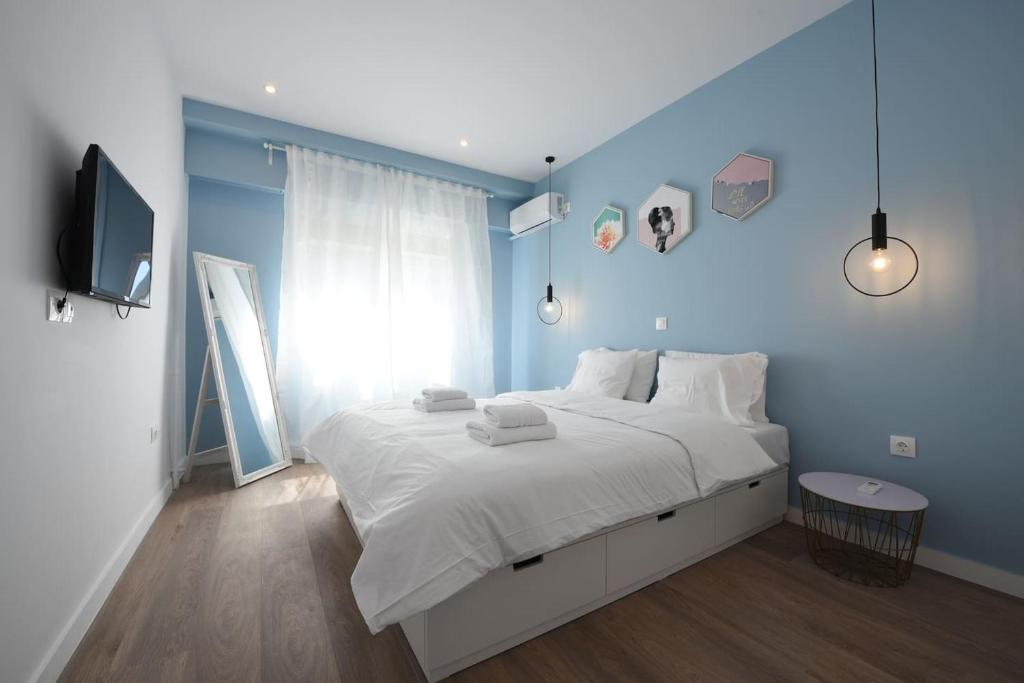 3 mins walking from Acropolis, Athens