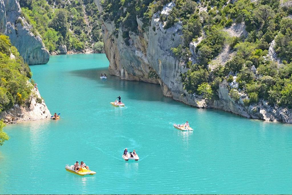 Camping Rives du Lac de Sainte Croix photo 1
