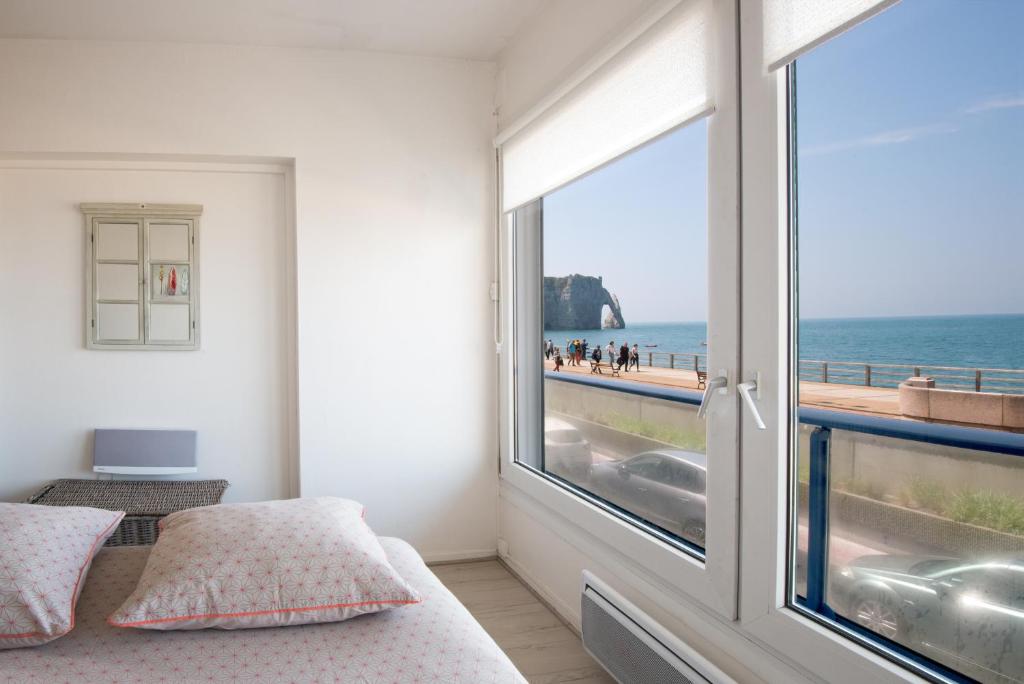 Sea View 2 room apartment 50M2 photo 1