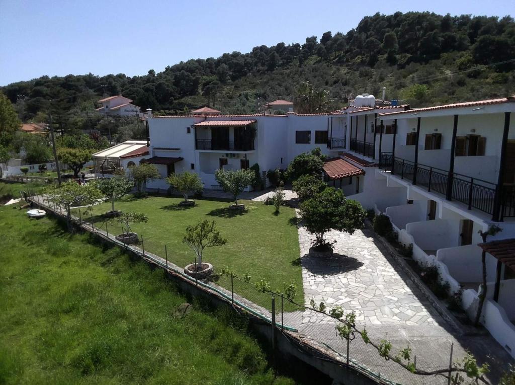 Vontzos Hotel photo 2