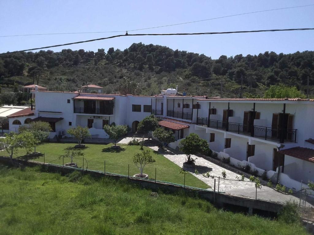 Vontzos Hotel photo 3