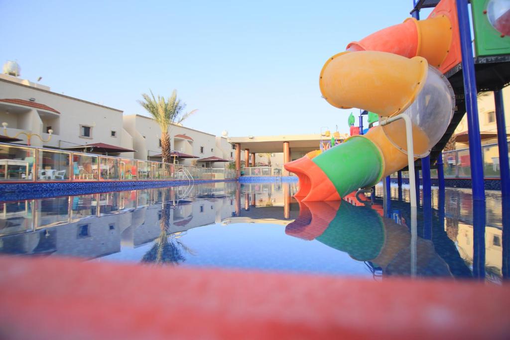 Al Khuzama Resort photo 4