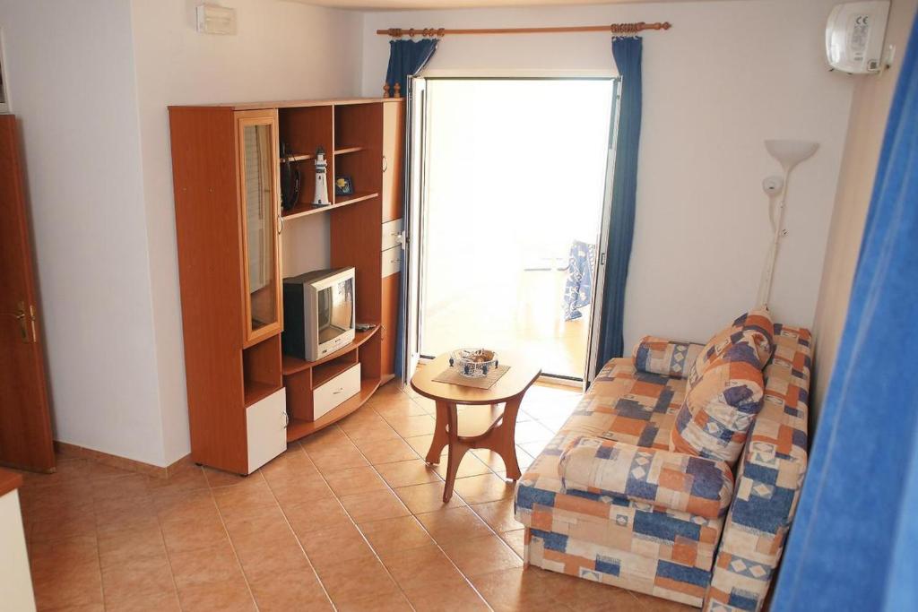 Апартаменты (Апартаменты с 1 спальней, террасой и видом на море), Apartment Mandre 4092b