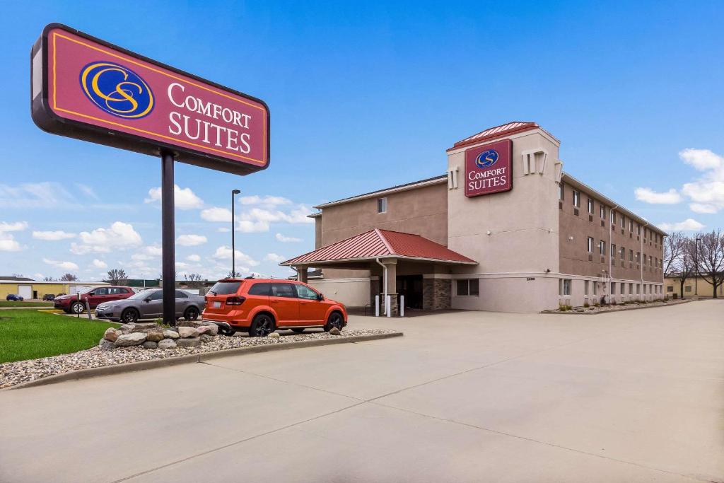 Comfort Suites Sioux Falls image