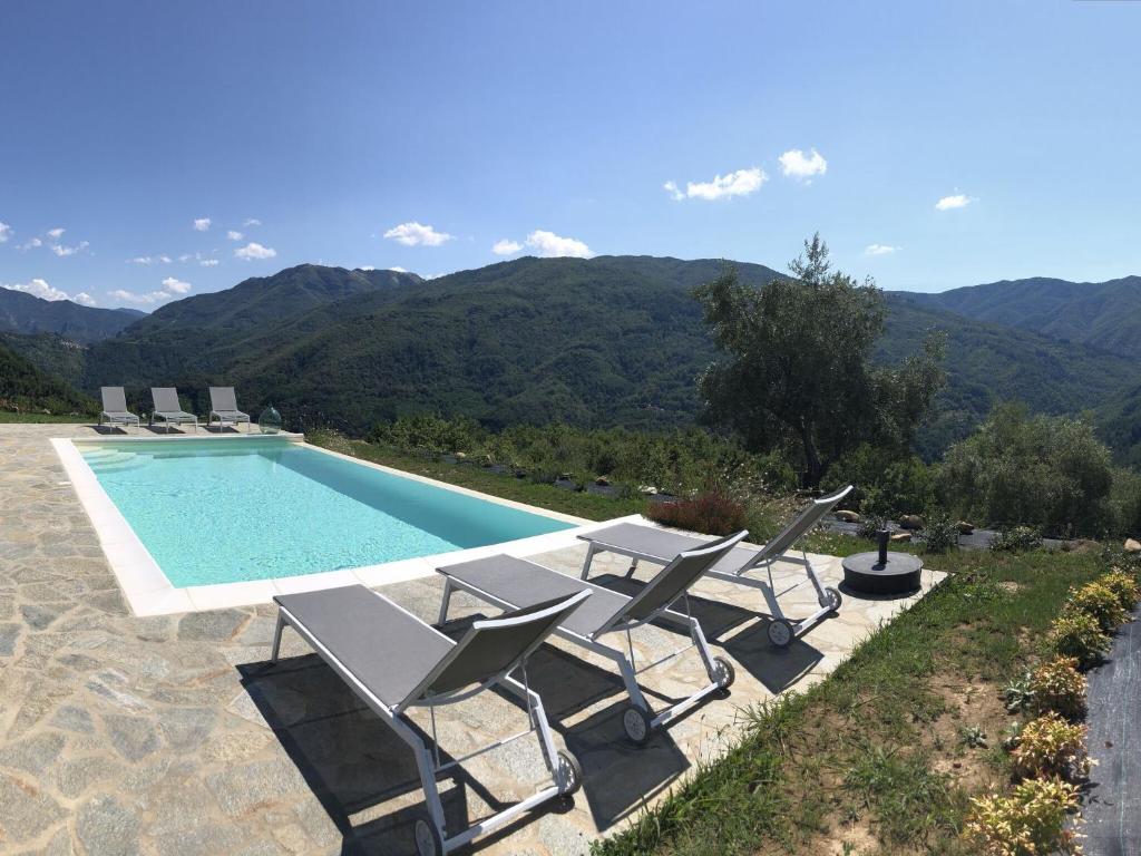 Luxurious Holiday Home in Bagni di Lucca with Pool photo 2