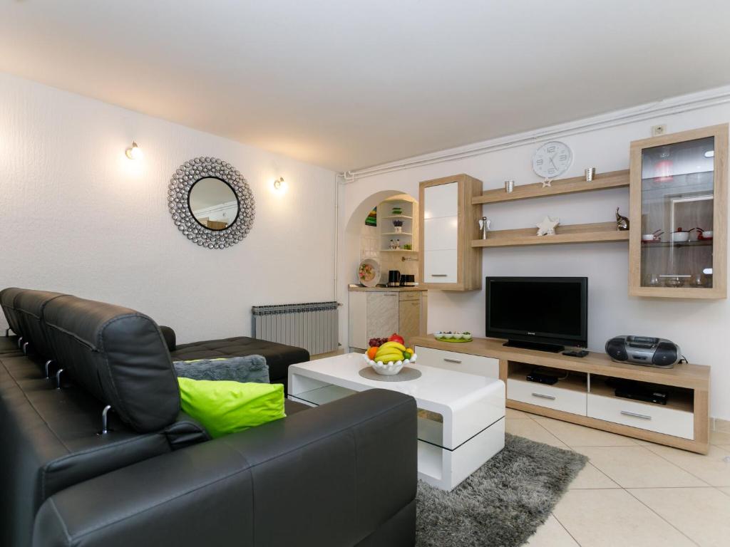 Lovely apartment with terrace and garden grill photo 4