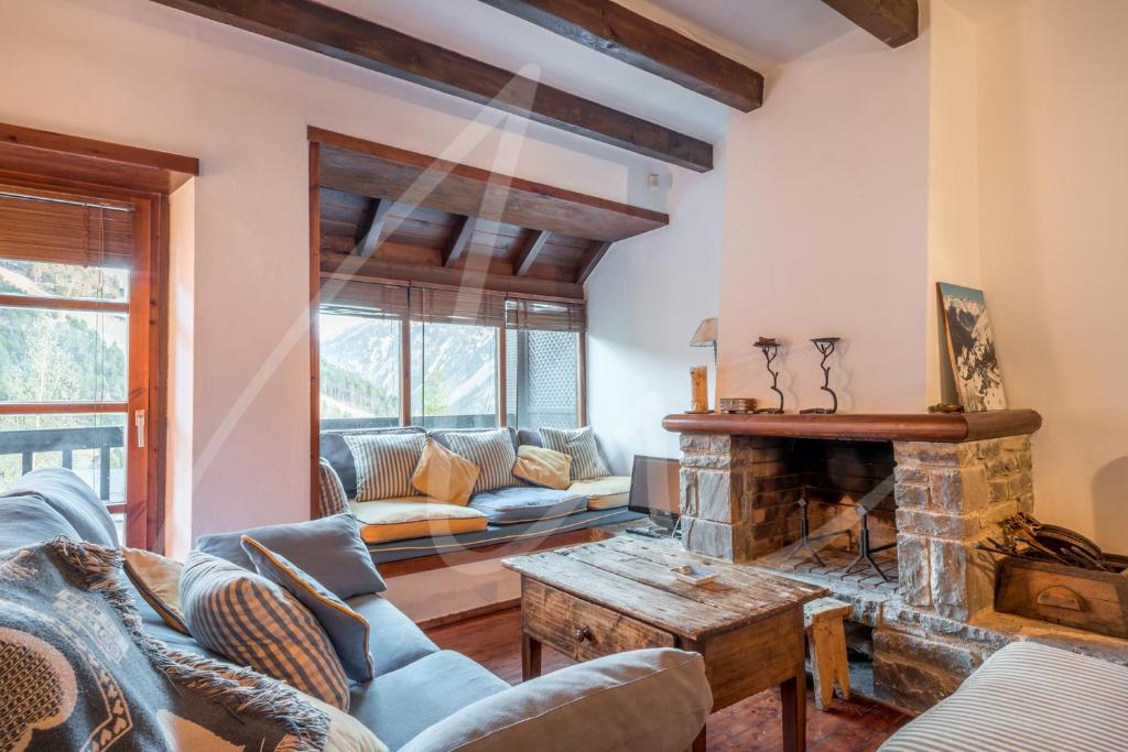 Nin de Beret by SeaMount Rentals photo 1